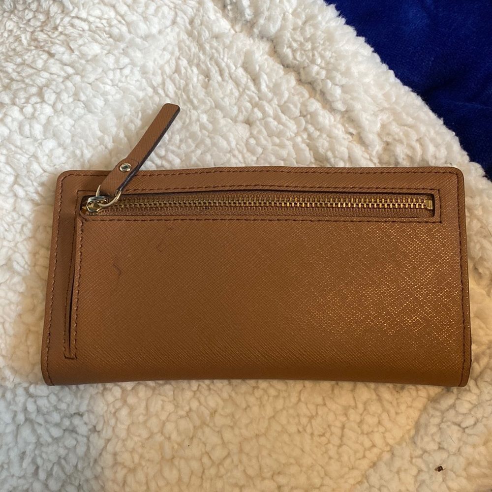 Kate Spade Classic Style Wallet - Picture 5 of 11